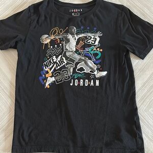 Nike Air Jordan Boys Black T-Shirt with Michael Jordan Graphic - Size XL